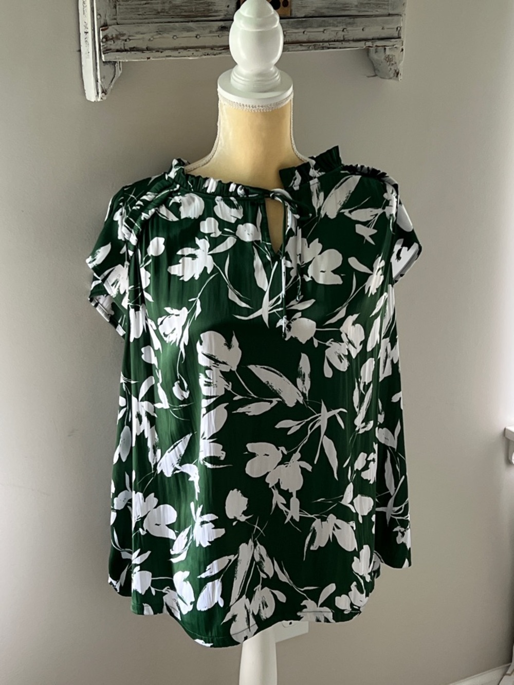 Lane Bryant Dark Green & White Floral Tie-Neck Blouse